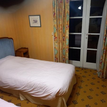 Tromcourt Hotel กูแว็ง ภายนอก รูปภาพ